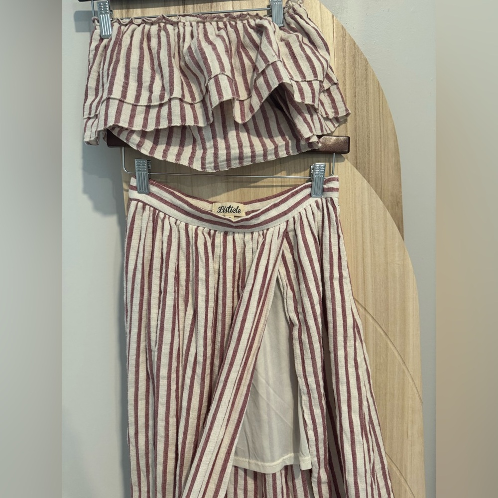 Listicle Striped Set - Picture 2 of 5